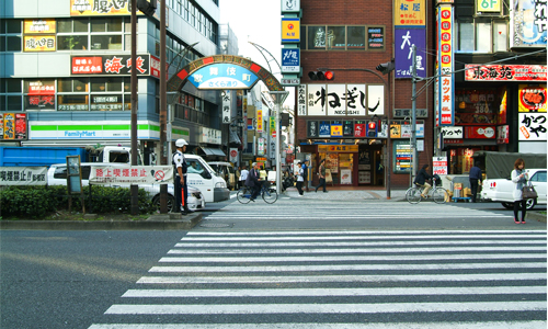 さくら通り入り口